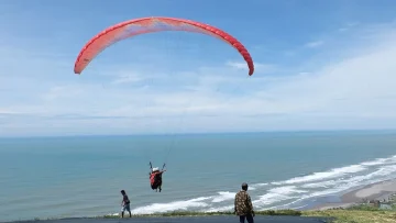 bukit paralayang jogja